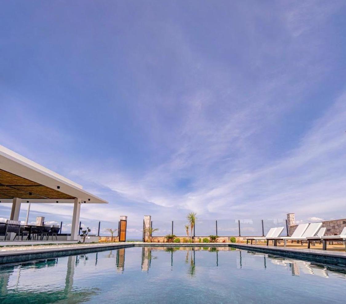 Leone Cunda Edition Otel ไอวาลิค ภายนอก รูปภาพ